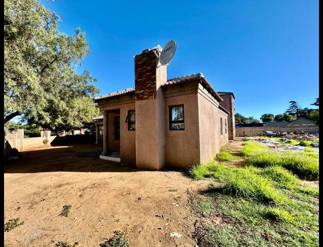 6 BEDROOM HOUSE FOR SALE IN VANDERBIJLPARK CW 6